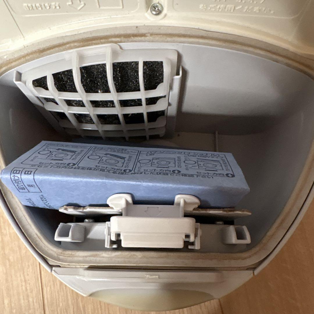 TOSHIBA 紙パック式 掃除機 VC-D50K　2017年製