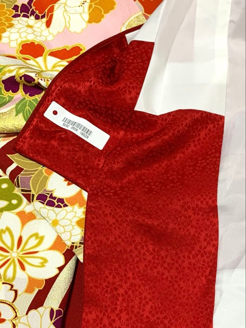 正絹　赤　【振袖】　中古　とても綺麗な状態
