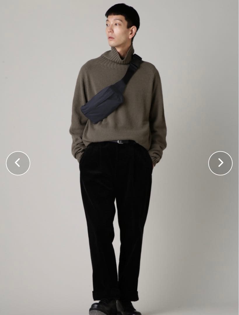 ほぼ未使用 マーガレットハウエル ボディバッグ ネイビー　プライスタグあり