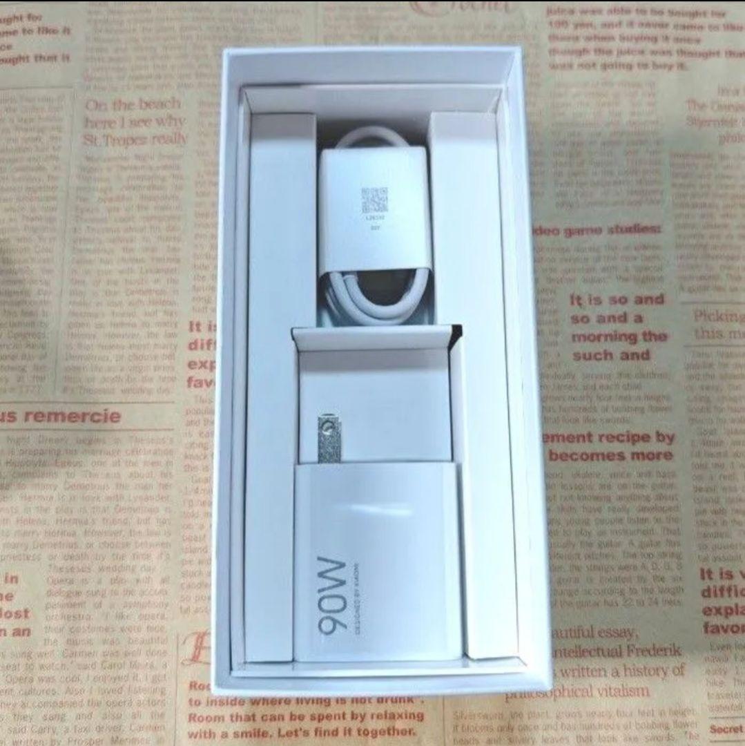 【極美品】Xiaomi 15 ホワイト 12GB+256GB SIMフリー