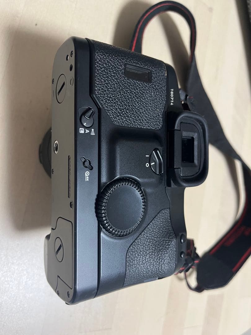 Canon EOS-1 EF 24mm F2.8レンズ付き！