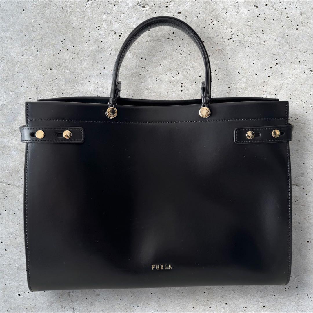 【美品】FURLA ブラック ビジネスバッグ