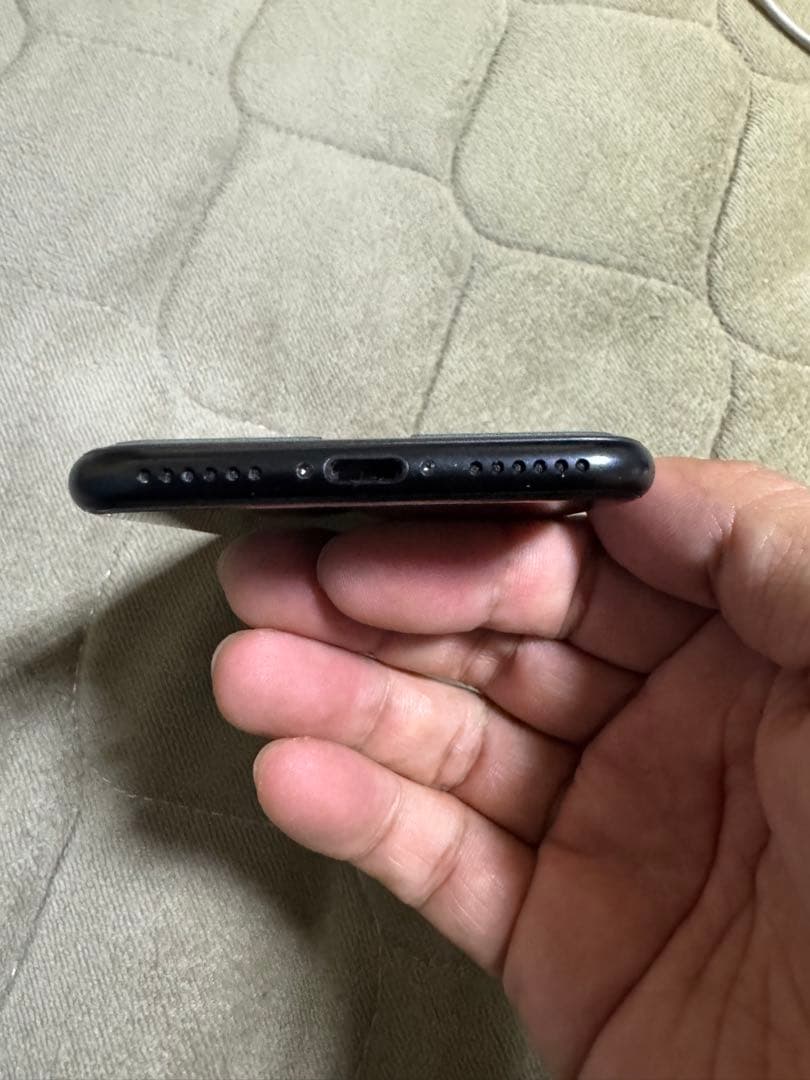 iPhone SE 第2世代　128G ブラック