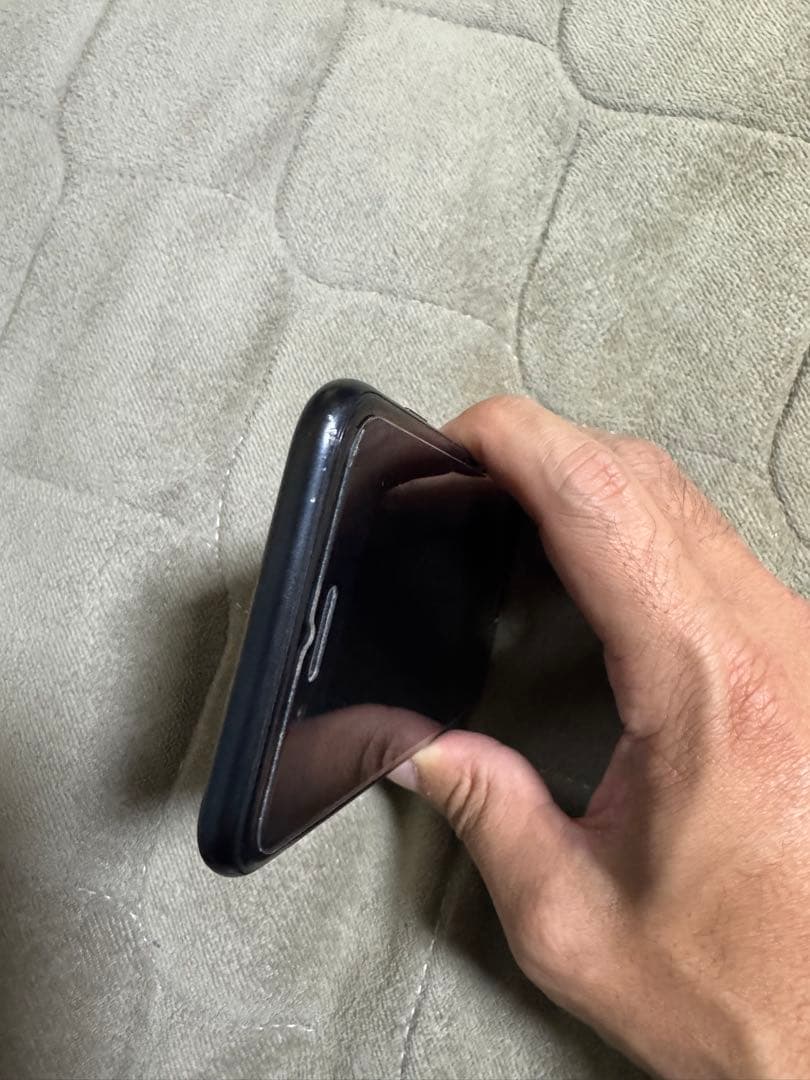 iPhone SE 第2世代　128G ブラック