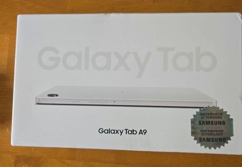 新品未開封　Samsung Galaxy Tab A9 シルバー