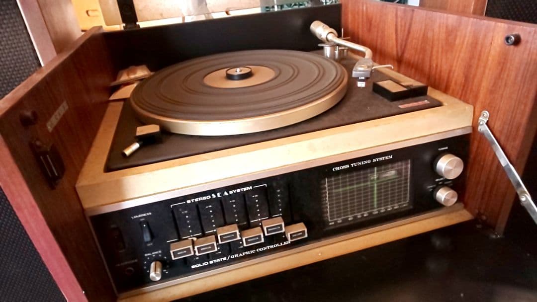 ヴィンテージレコードプレーヤー