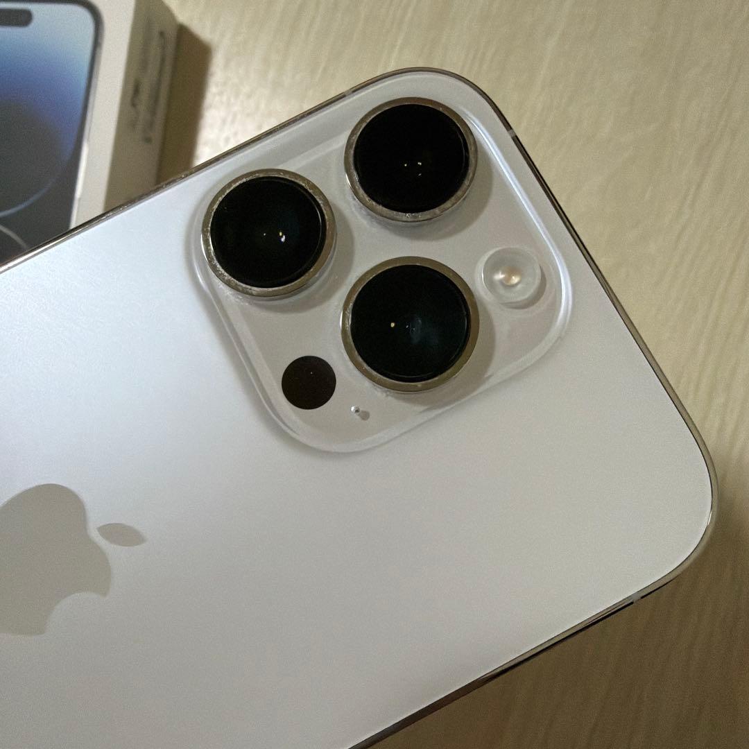 前面新品同様！Apple iPhone 14 Pro シルバー 本体 充電器