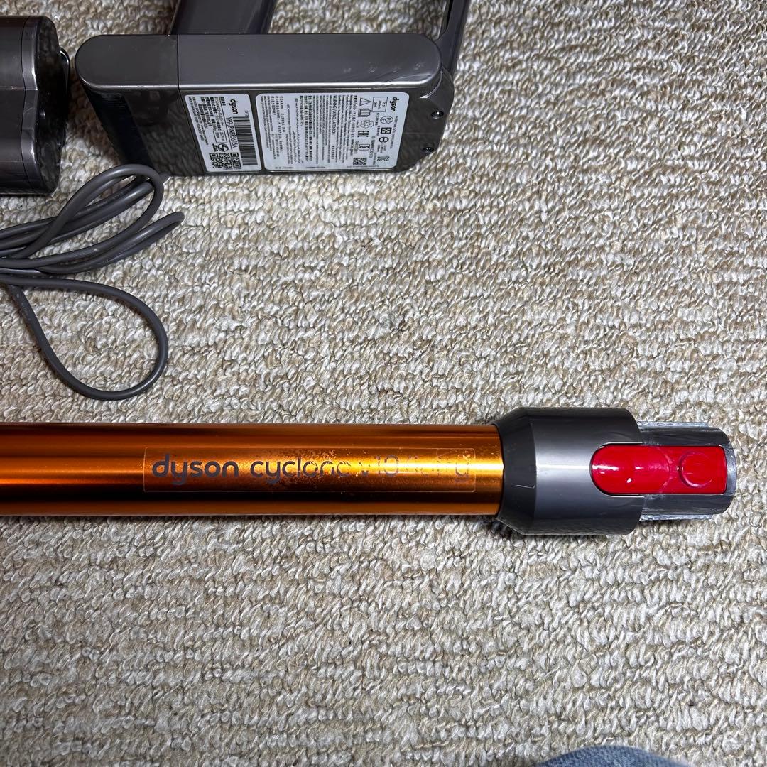 ダイソン dyson cyclone v10 fluffy 分解洗浄済