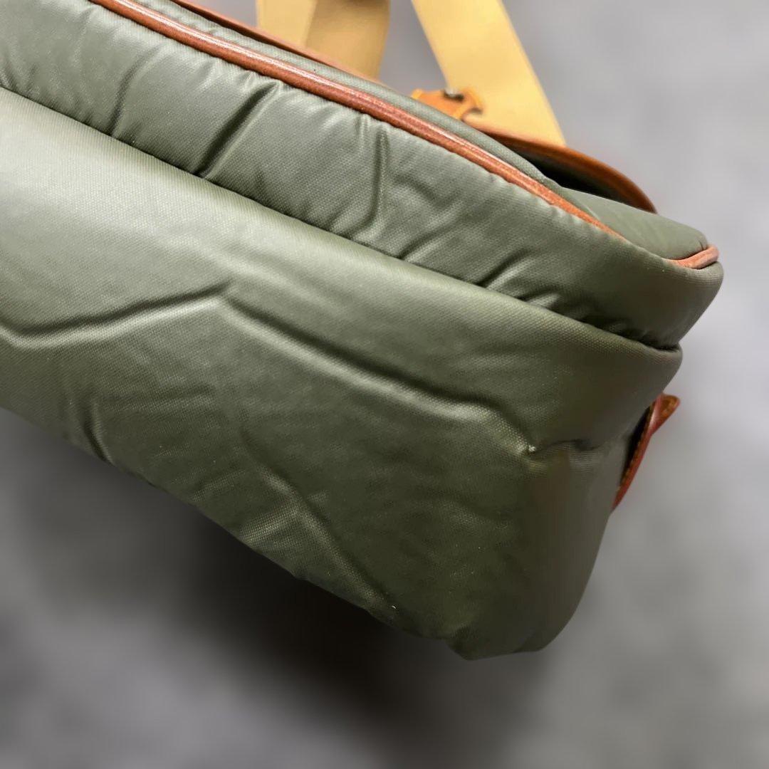 n*r様 66 超美品 ハンティングワールド ショルダーバッグ