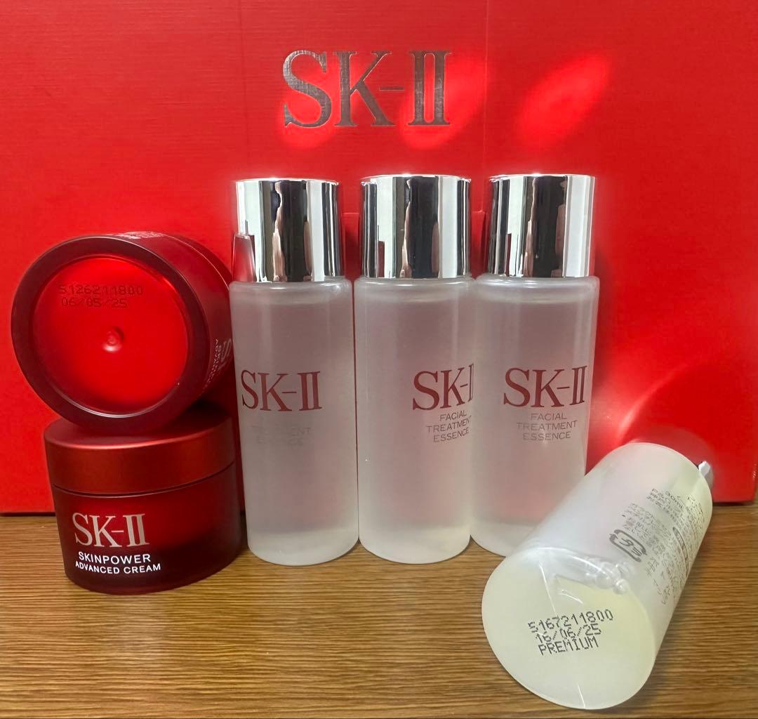 SK-II化粧水30ml×4本とスキンパワー アドバンスドクリーム15g×2個