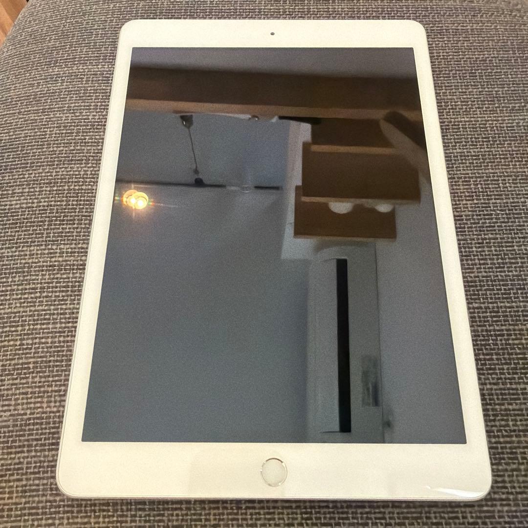 Apple iPad 第8世代 32gb シルバー 本体