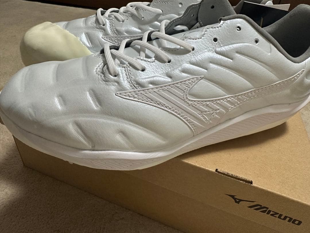 （かずやんさん専用）Mizuno CUSHION REVO ホワイト 【新品】