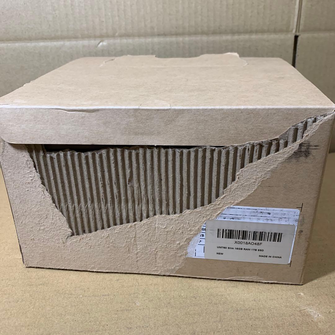 新品MINIS FORUM　UM760Slim　AMD Ryzen 5　ミニPC