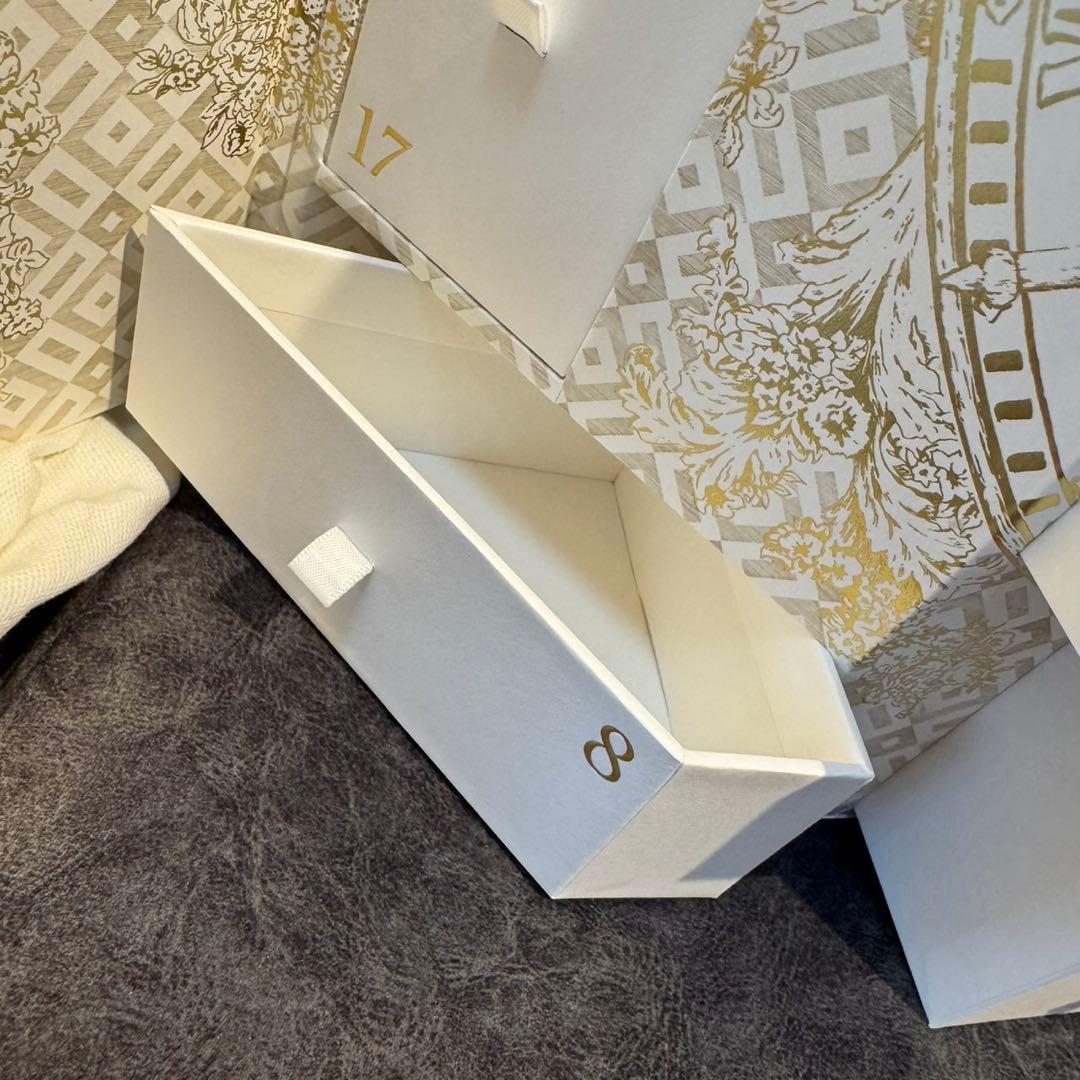 新品　ディオール Dior アドベントカレンダー　コスメ　2024