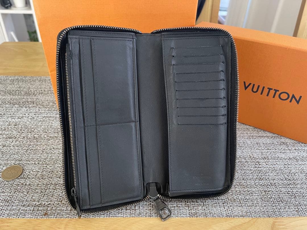 Louis Vuitton ブラックレザー 長財布