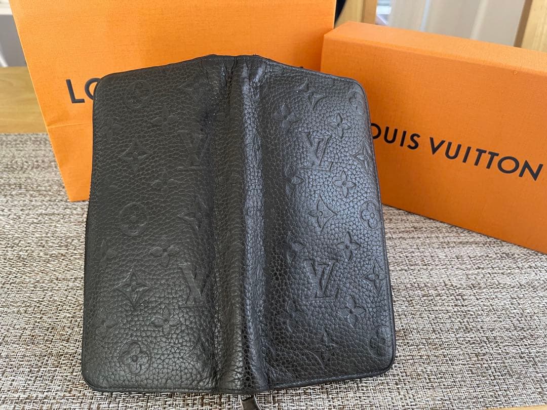 Louis Vuitton ブラックレザー 長財布