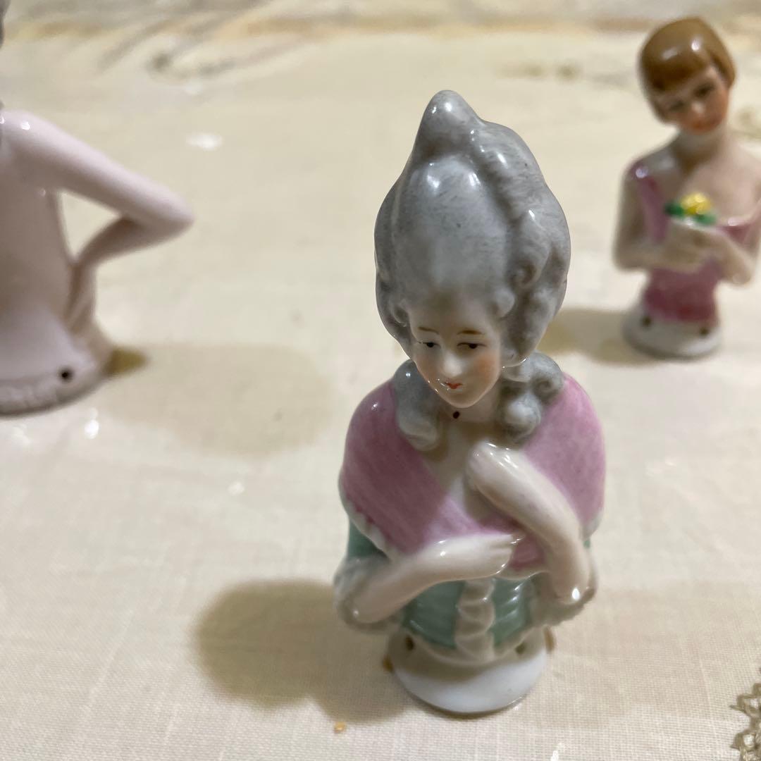 584ハーフドール3体陶器の女性像 イギリス買い付けピンクッション