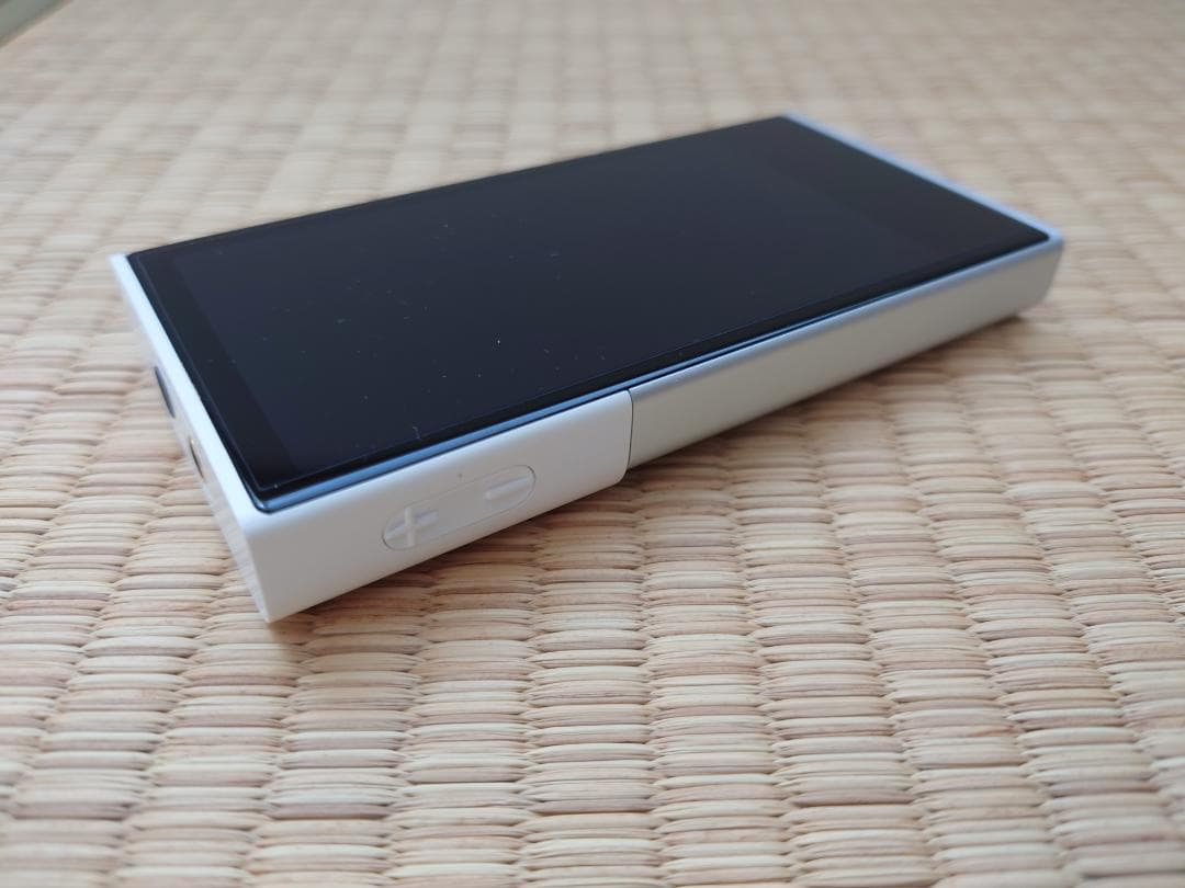 ACTIVO P1 デジタルオーディオプレーヤー（ケース付）