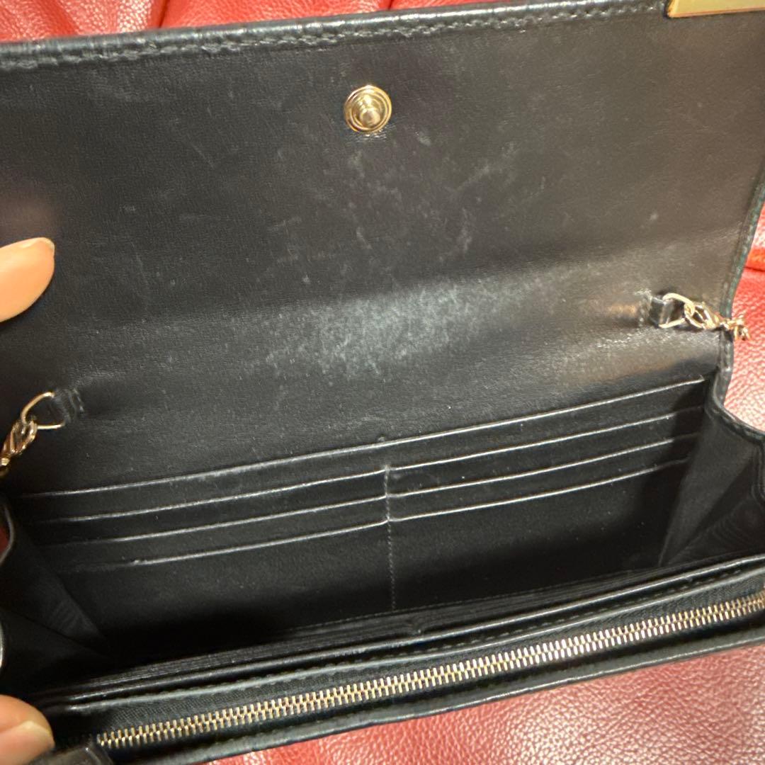 GUCCI ブラックレザー 長財布 チェーンストラップ付き