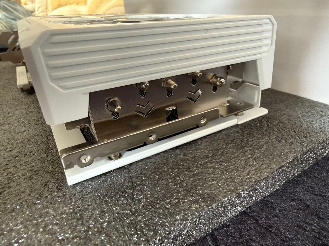 グラフィックボード・グラボ・ビデオカード Asrock Radeon RX9070XT SL 16GB