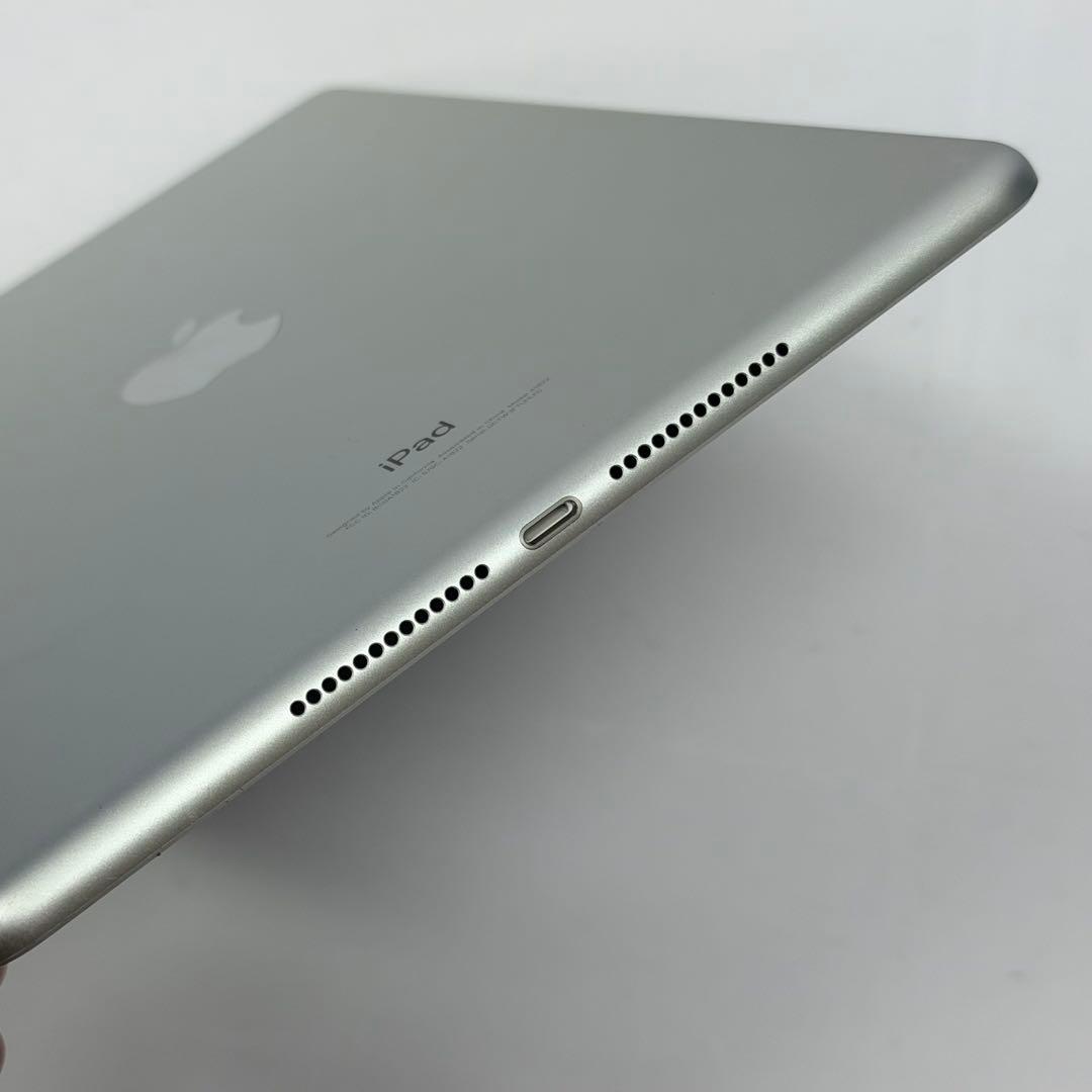 【極美品】iPad 第5世代 32GB シルバー
