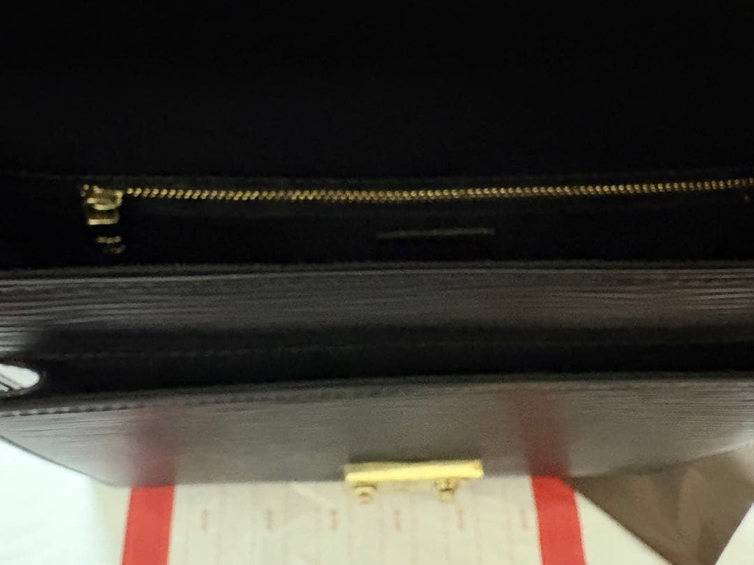 ルイヴィトン LOUIS VUITTON エピ モンソー バッグ