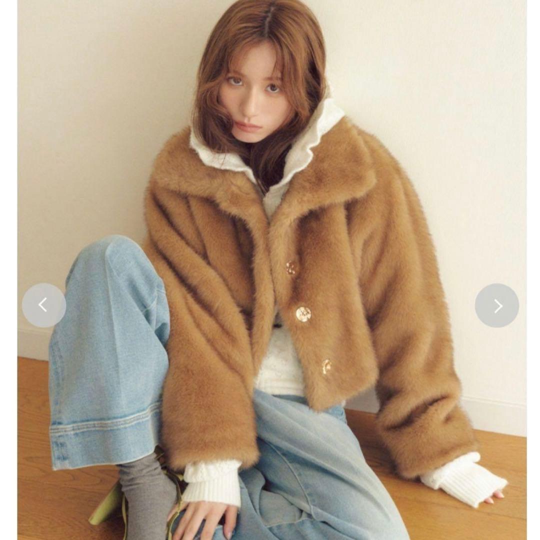 LILY BROWN バリエファーショートコート　キャメル