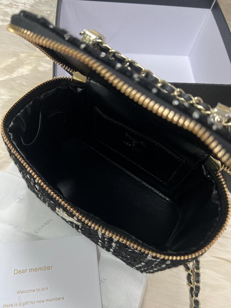 ★顧客限定VIPノベルティ ツツイードポーチ ブラック・ホワイト