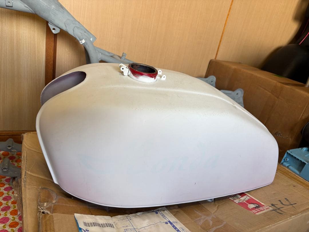 ヨンフォア　CB400フォア　タンク＆サイドカバー左右