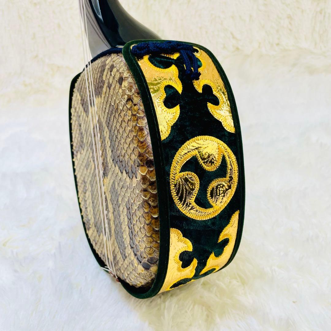 現状品　沖縄三線　蛇皮　ヘビ皮　ケース付き　爪　三味線