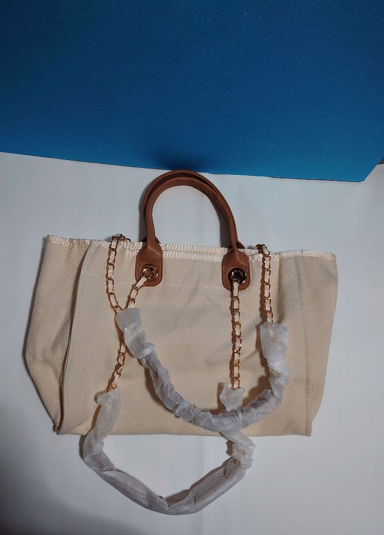 CHANEL 　ノベルティ　パール装飾 トートバッグ　アイボリー系