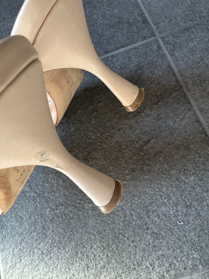 マノロブラニク MANOLO BLAHNIK 36.5 ミュール　サンダル　美脚