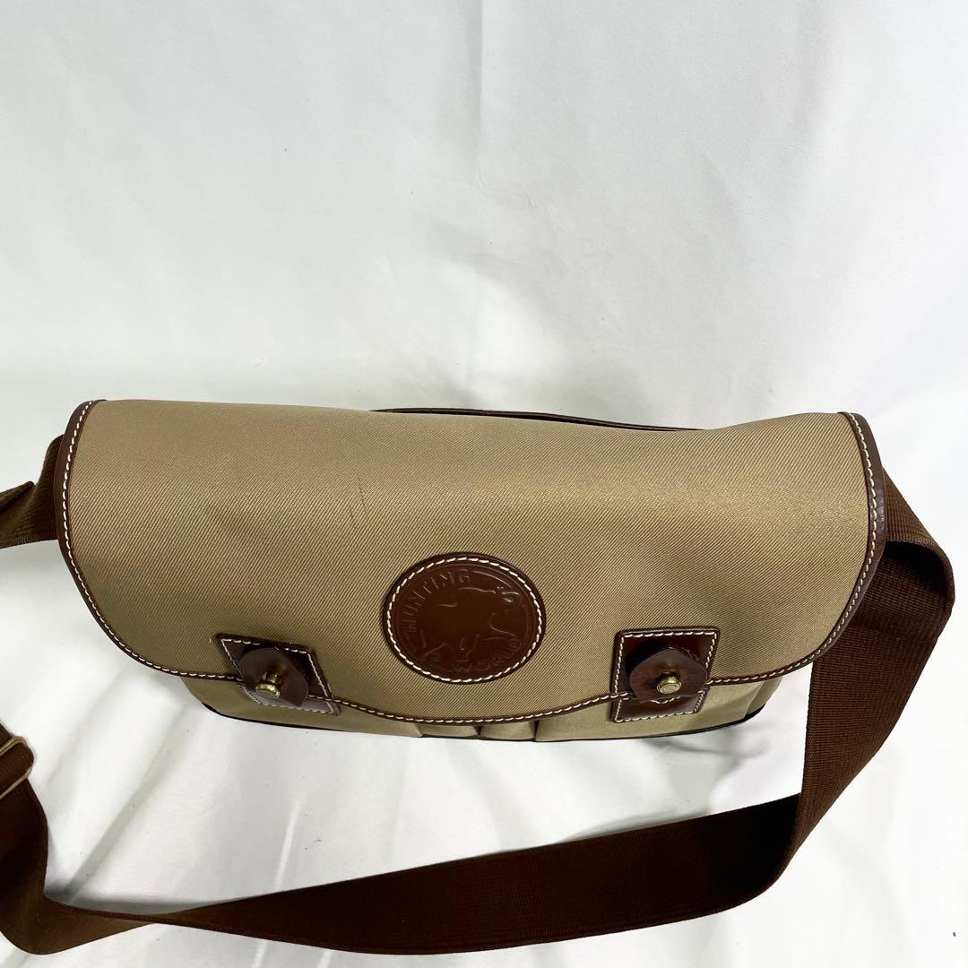 ハンティングワールド サファリトゥデイ メッセンジャーバッグ 大容量 多機能 茶