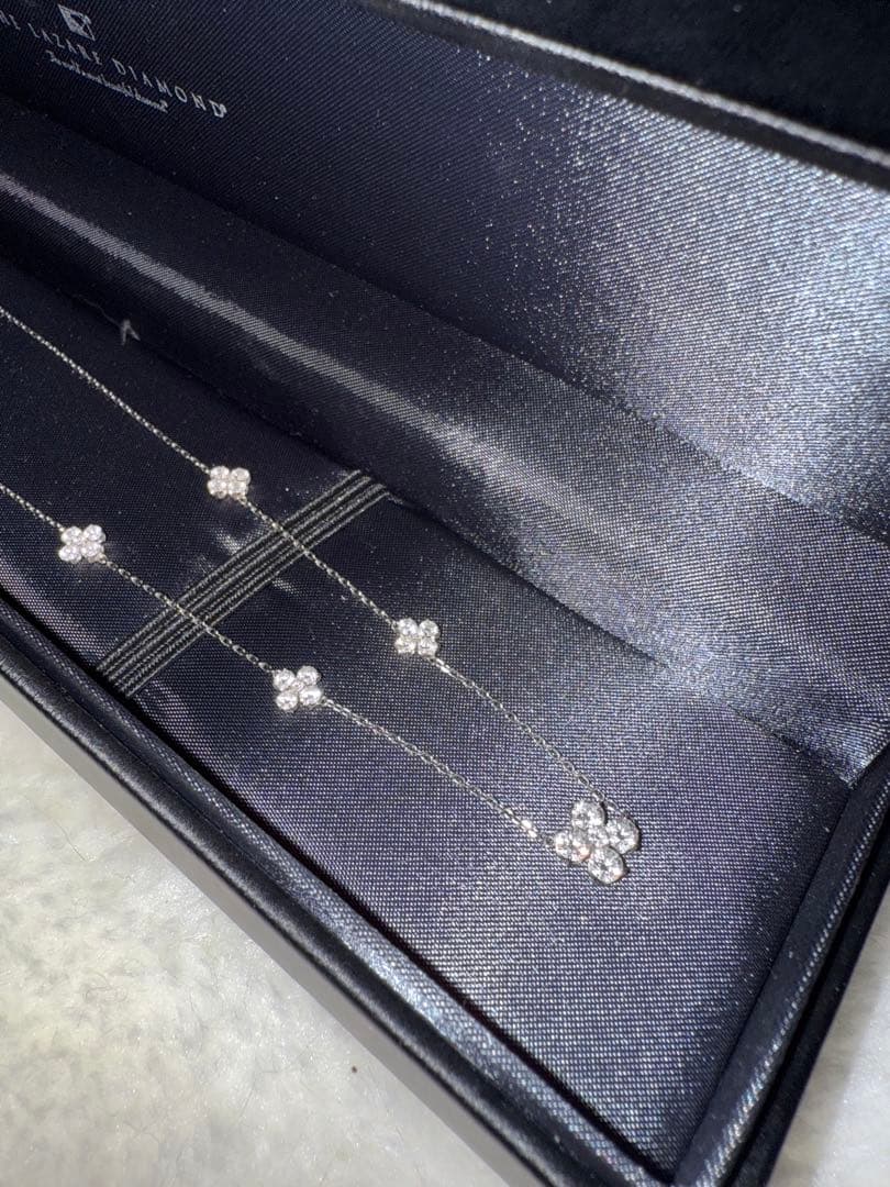 【美品】 ダイヤネックレス　総ダイヤ1.1キャラット