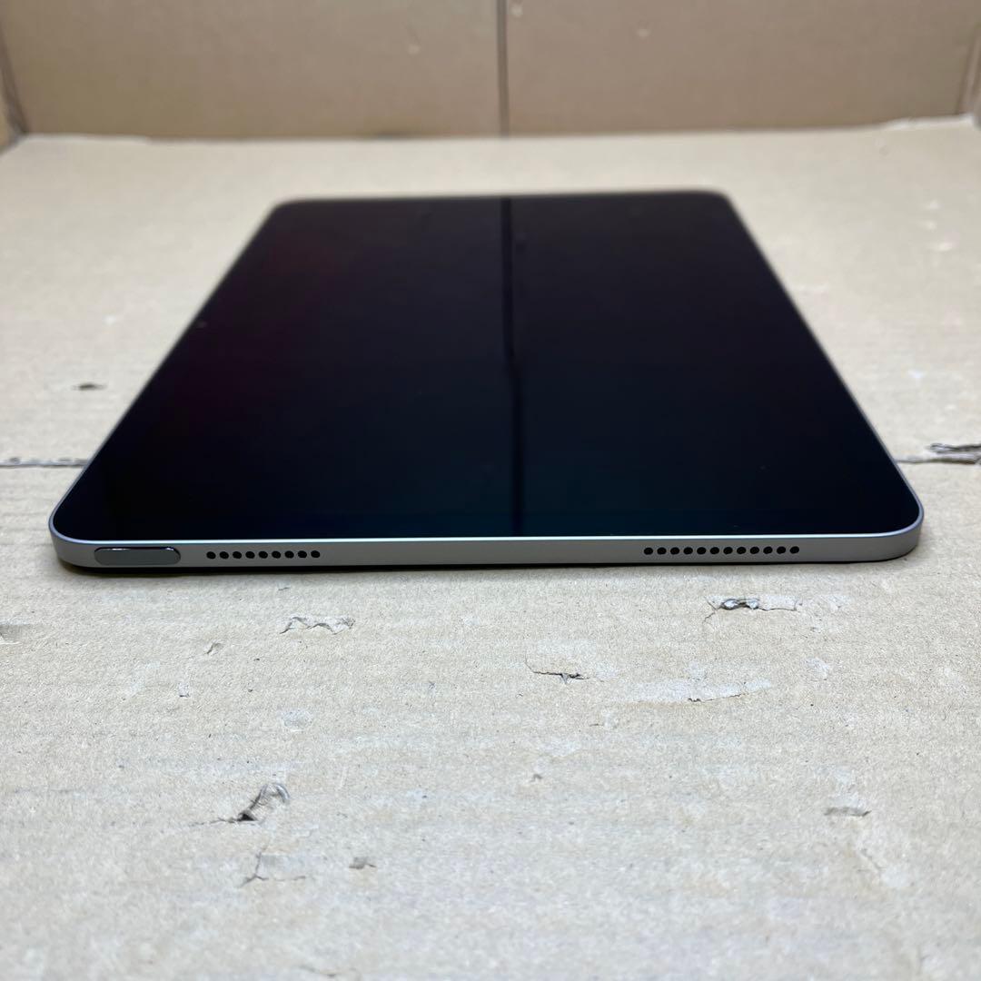 イッサ　iPad Air (M3) 11インチ WIFI スペースグレイ