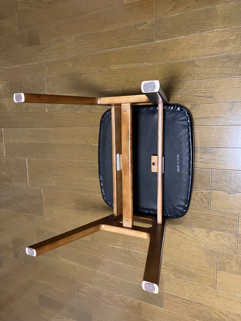 カリモク60 スタッキングスツール