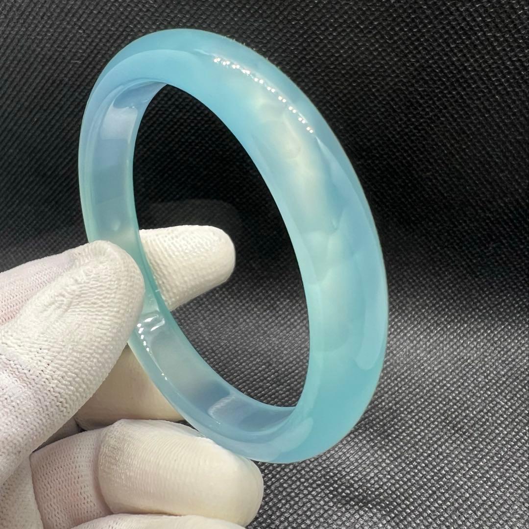 天然ミャンマー産Aランク翡翠スカイブルー模様がきらめくバンクルAB1079