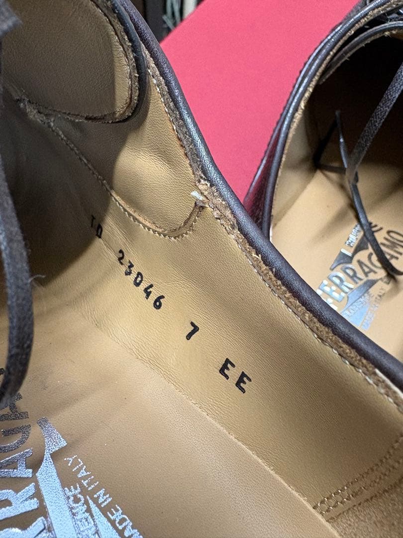 Ferragamo ダークブラウン ドレスシューズ