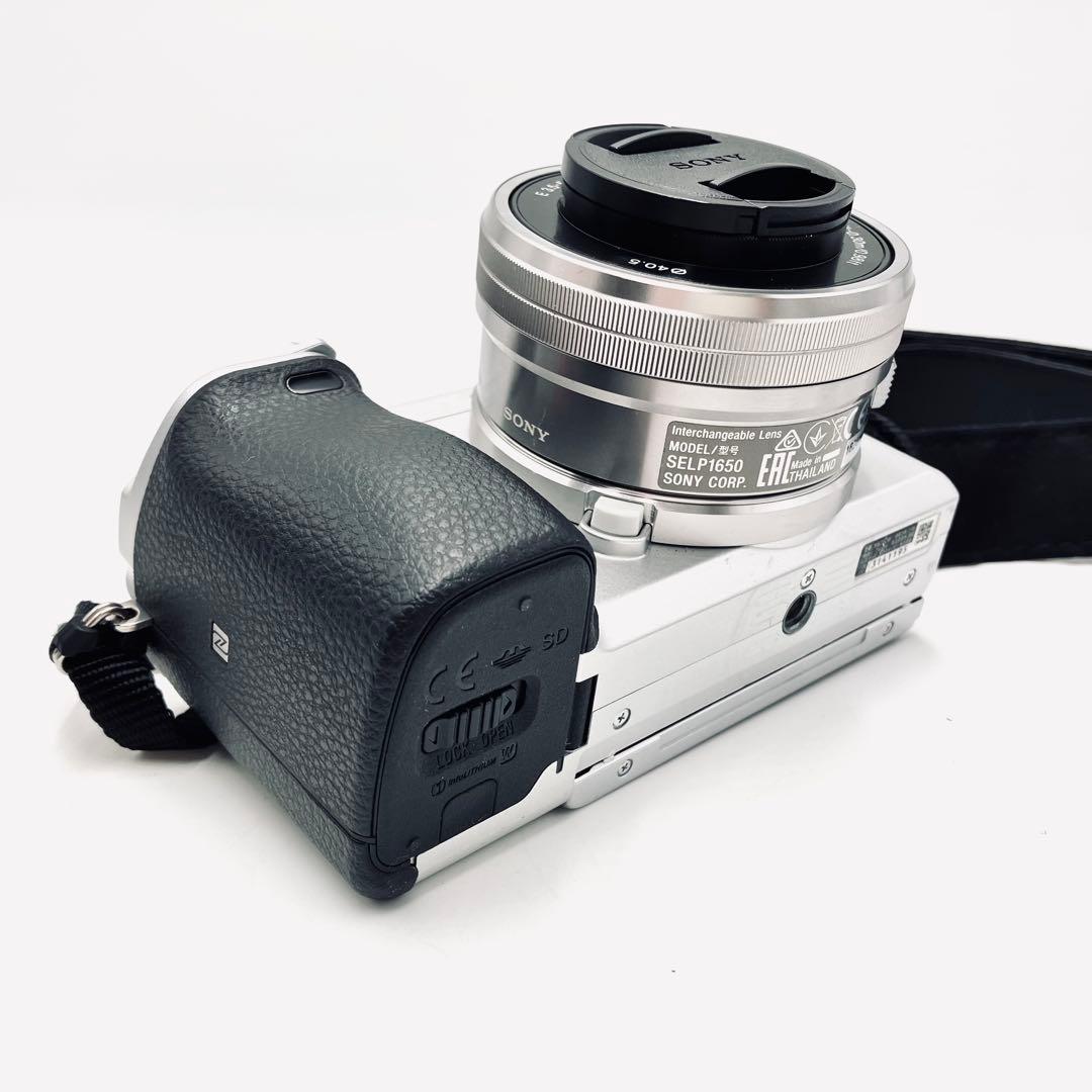 ぽ　SONY ILCE-6400 シルバー　望遠ダブルレンズキット