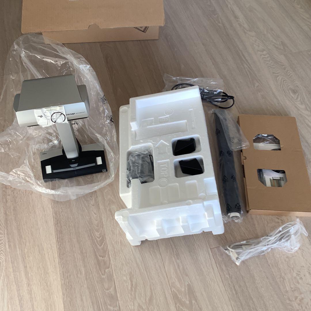 Fujitsu ScanSnap SV600 スキャナー