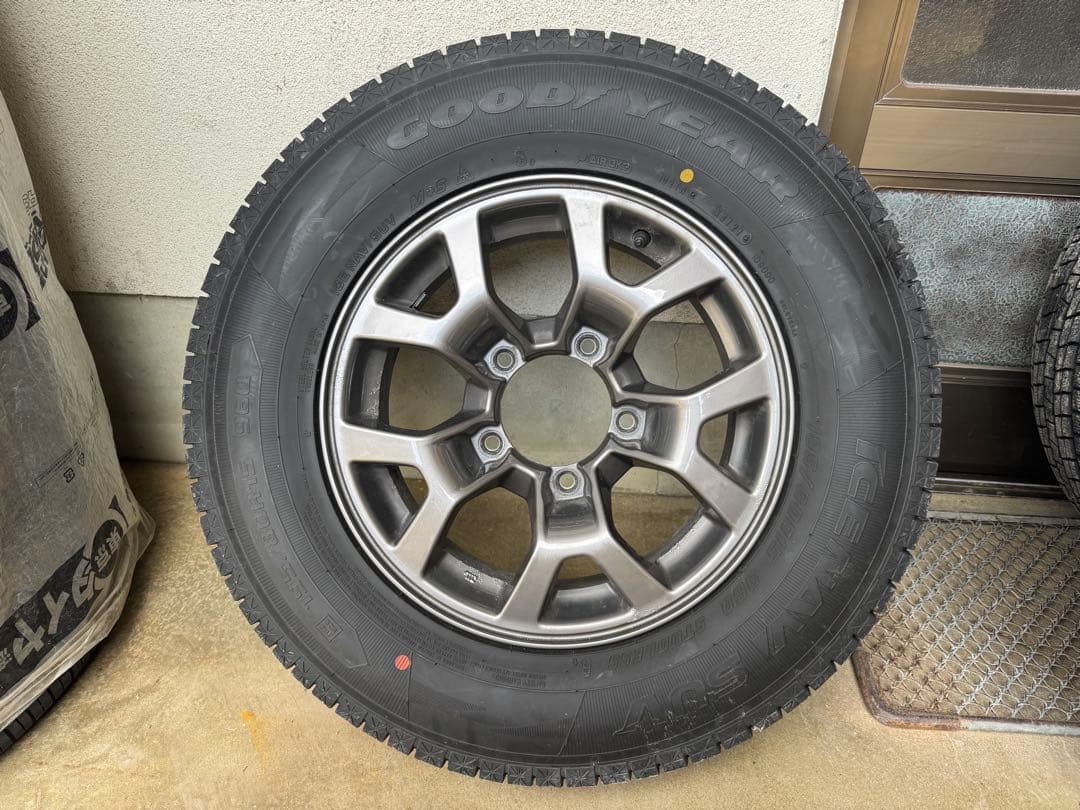 ジムニーシエラ JB74 15インチ スタッドレスタイヤ ホイールセット 4本