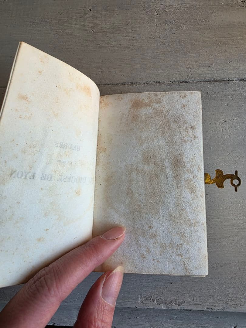 貴重　フランスアンティーク　1855年　ミセル　アヴェマリアのモノグラム 祈祷書