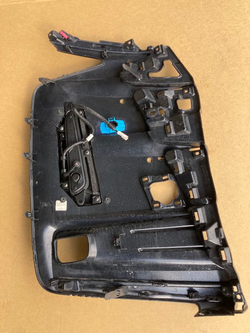 トヨタ90系ノア用　左フォグカバー、モデリスタ