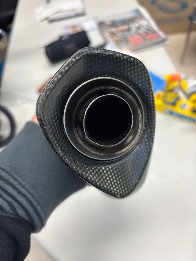 B*n様 AKRAPOVIC カーボンファイバー マフラーKTM390Duke