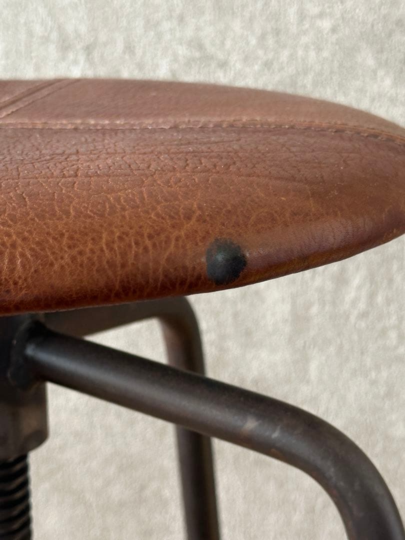 TRUCK FURNITURE レザースツール 本革 アイアン　最終値下げです