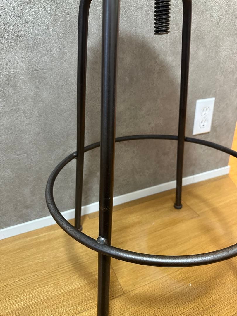 TRUCK FURNITURE レザースツール 本革 アイアン　最終値下げです