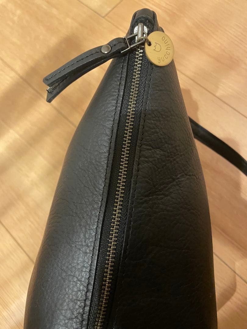 ユッキーノ　ハーフムーン　ブラック