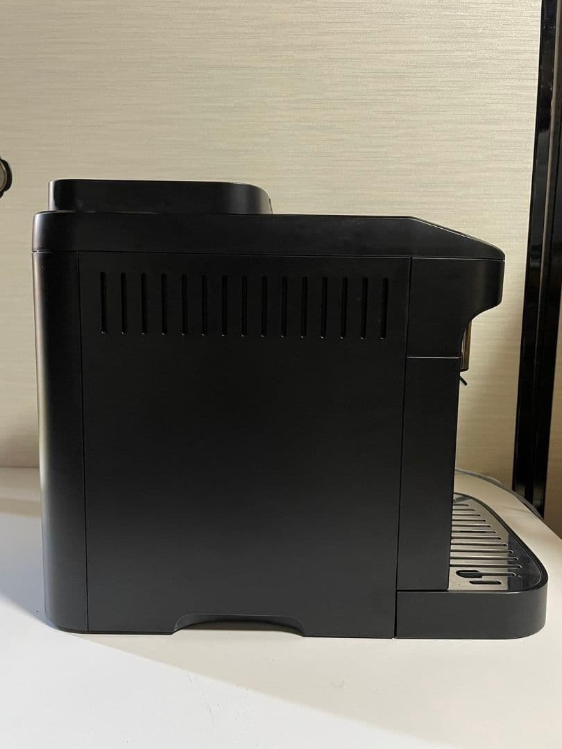 デロンギ　全自動コーヒーマシン　 マグニフィカ　イーヴォ　ECAM29064B