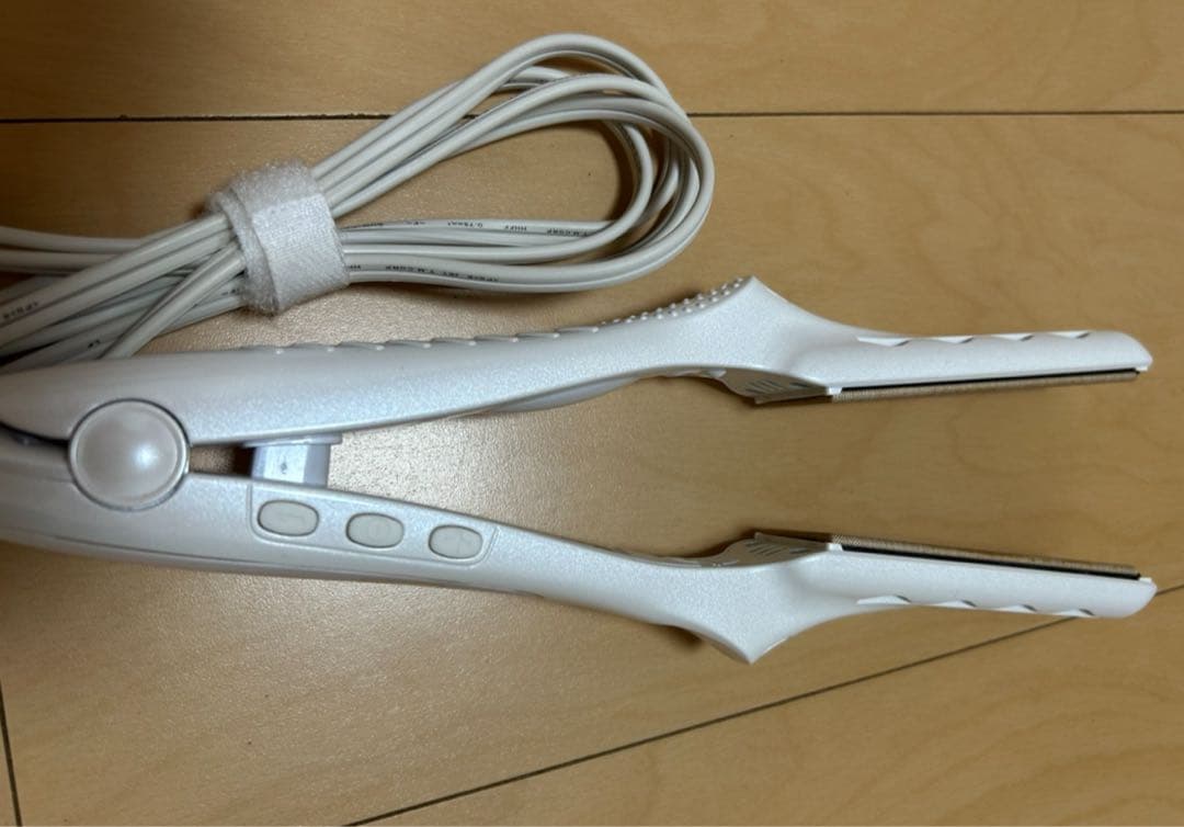 絹女 KINUJO ストレートアイロン 中古