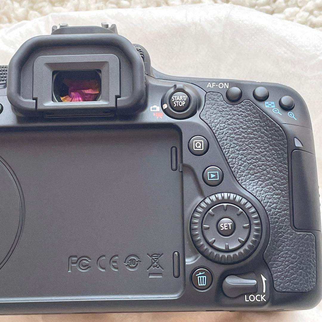 美品 Canon デジタル一眼 EOS 80D ボディ 付属品